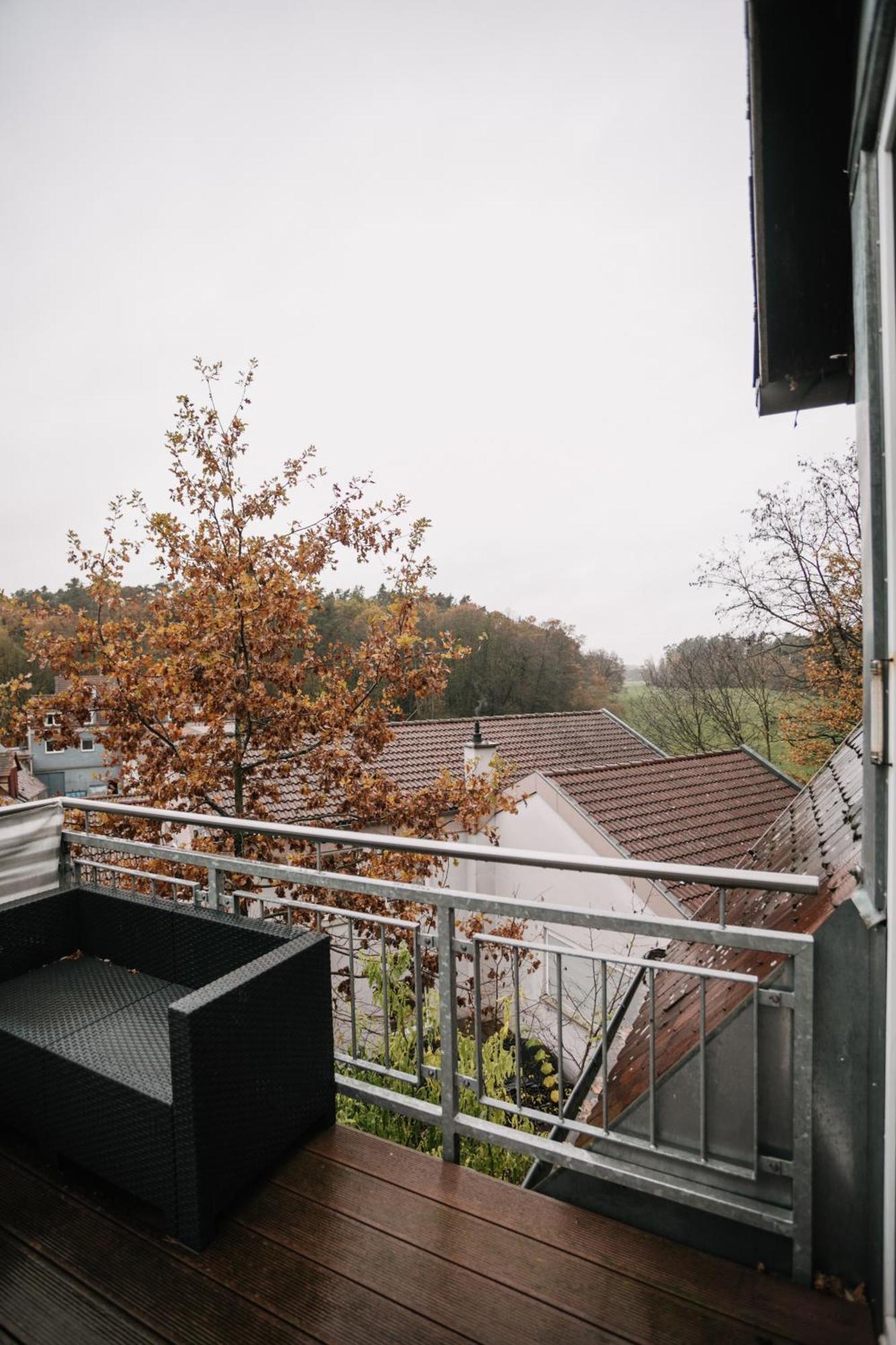 Eigenes Maisonettehaus In Idyllischer Lage Mit Balkon, Nahe Messe, 24H Self-Check In, Gratis Parken Schwabach Exterior foto